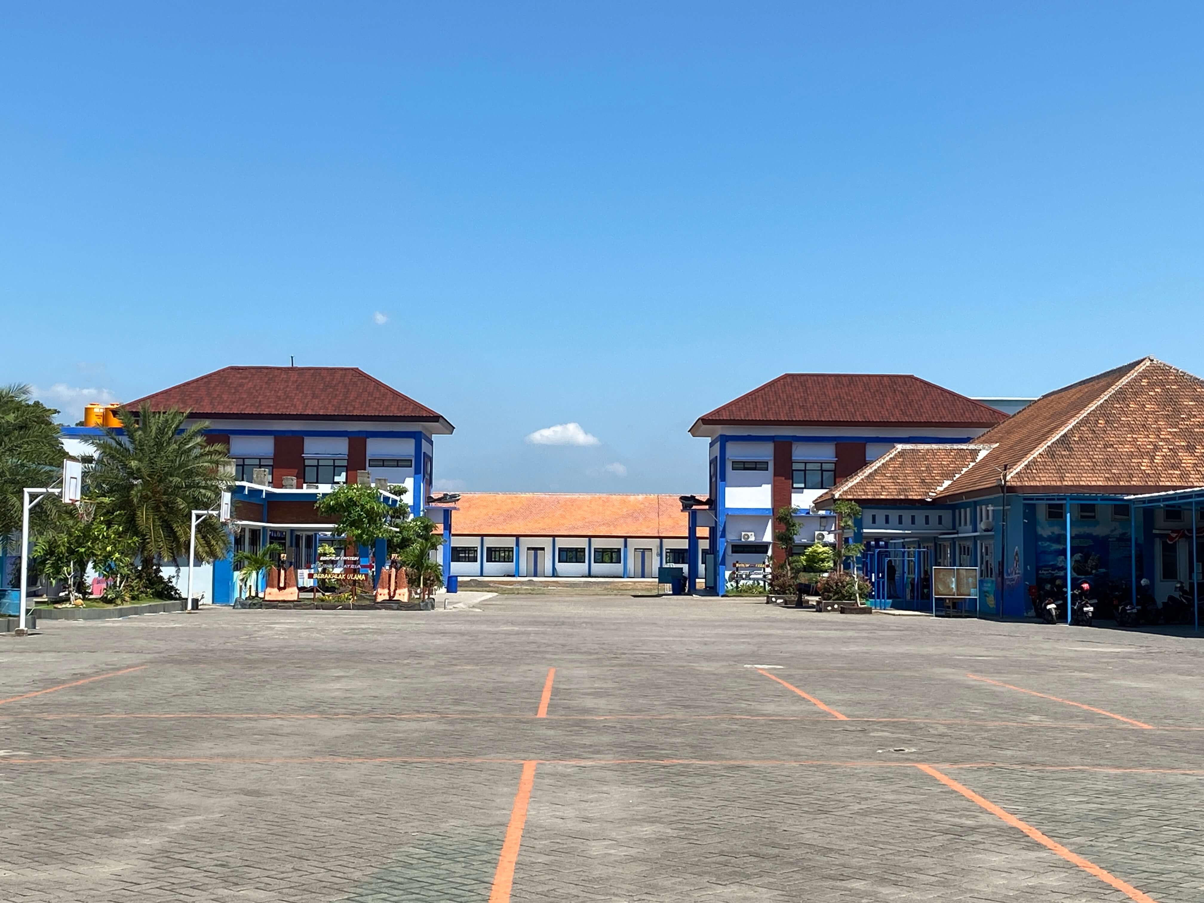 Gedung Sekolah SMAN Taruna Madani